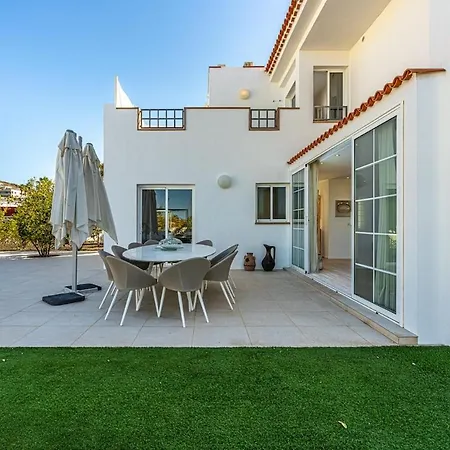 펜션 Beautiful Detached House In Mar