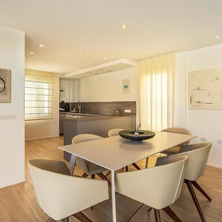 Beautiful Detached House In Mar * 팔름-마르