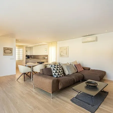 Beautiful Detached House In Mar 팔름-마르