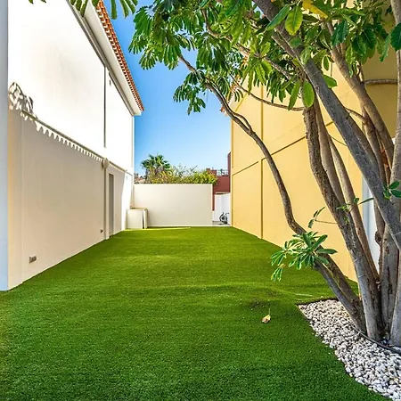 Beautiful Detached House In Mar 팔름-마르