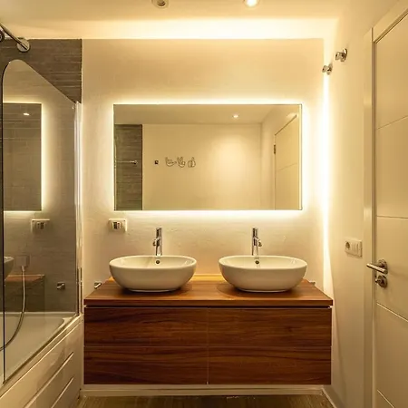 Beautiful Detached House In Mar 펜션 *