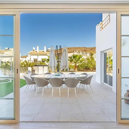 펜션 Beautiful Detached House In Mar *